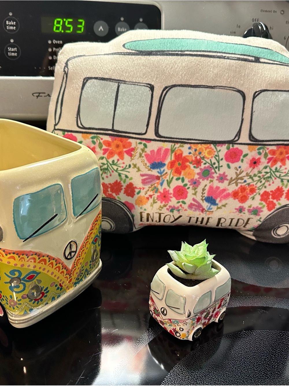 NATURAL LIFE Camper Planter, Pillow, and Succulent SET